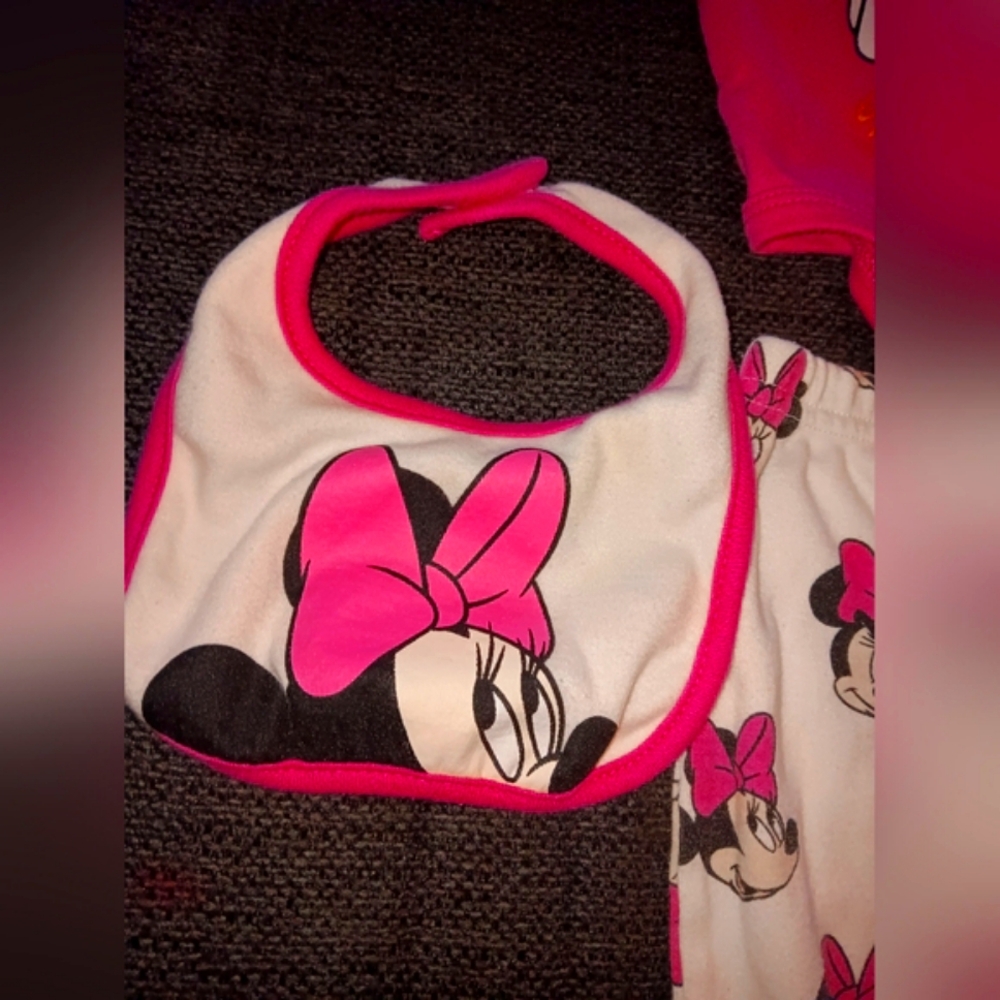 Minnie Mouse Matching Set. - Picture 4 of 7